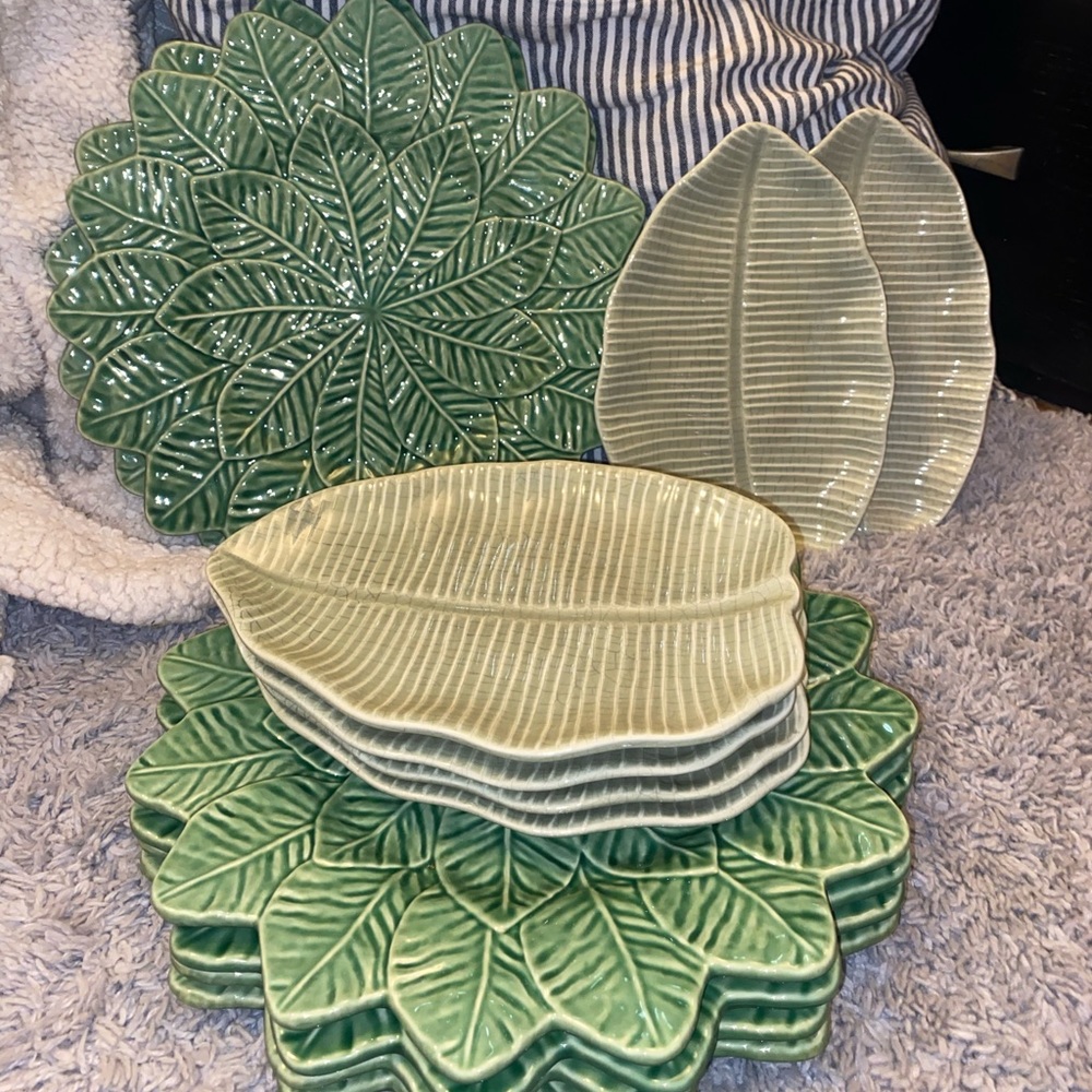 Bordallo Pinheiro Portuguese Ceramic Tableware/Plates Set of 12